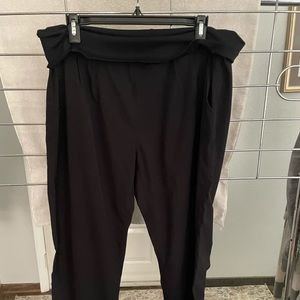 Athletic pants